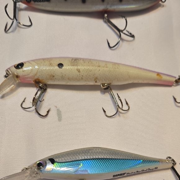 Vibrant Fishing Lure Collection - Silver, Yellow, Blue - Picture 3 of 12